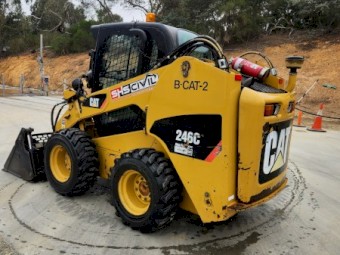 2010 246C CAT skid steer 