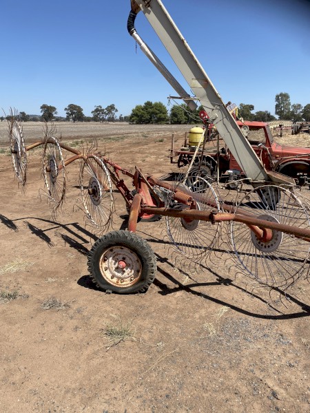 Hay rake