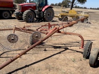 Hay rake