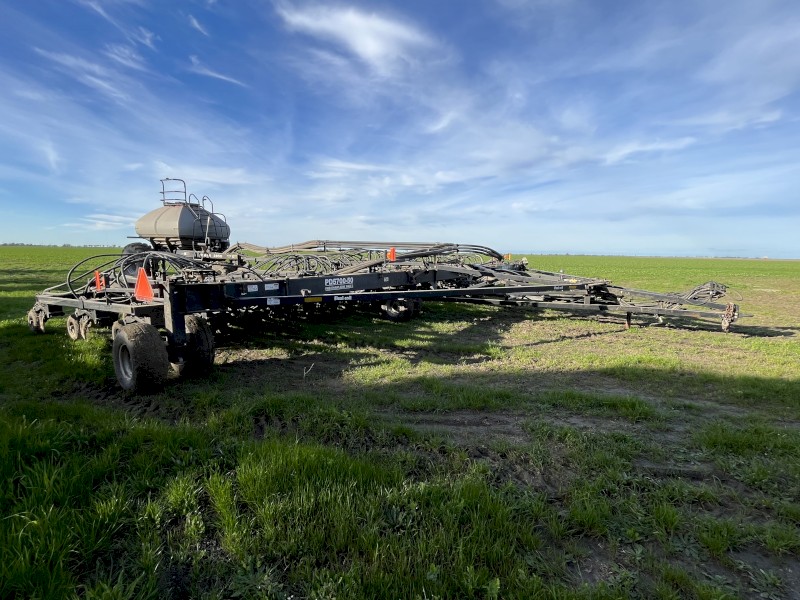 2010 Flexicoil PD5700-50 double shoot paralink seeder and 2850 variable rate cart