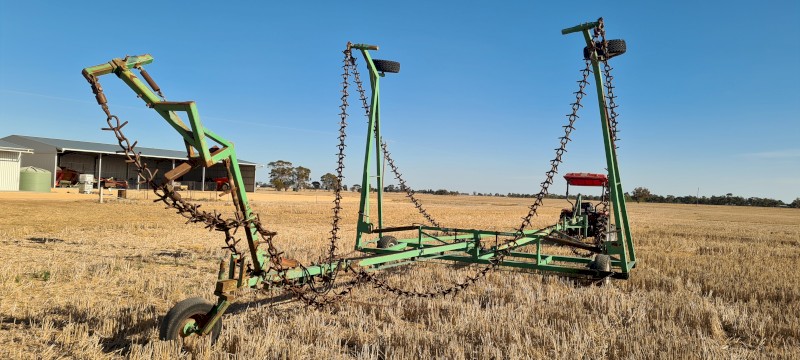 50' Smale Prickle Chain. 1997