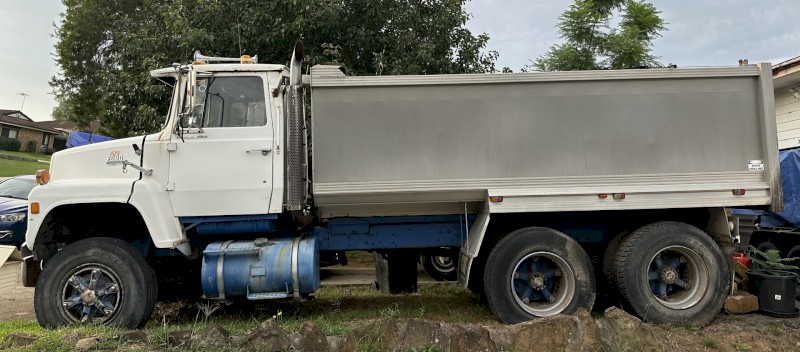 FORD BOGIE TIPPER