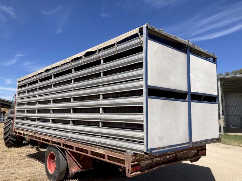 7m x 2.45m stock crate