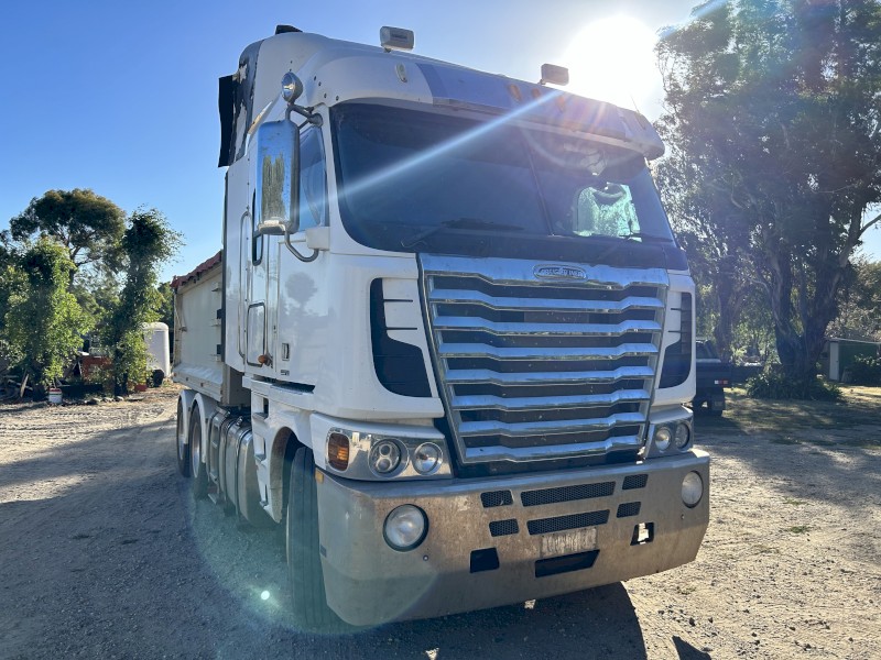 2013 Freightliner Argosy Tipper Truck dd15 Detroit motor 