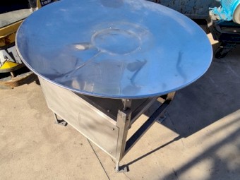 Accumulation Table Stainless Steel