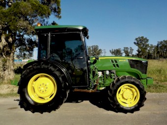 Late model 2019 John Deere 5100GF 4WD 100hp Agricultural Farm Tractor