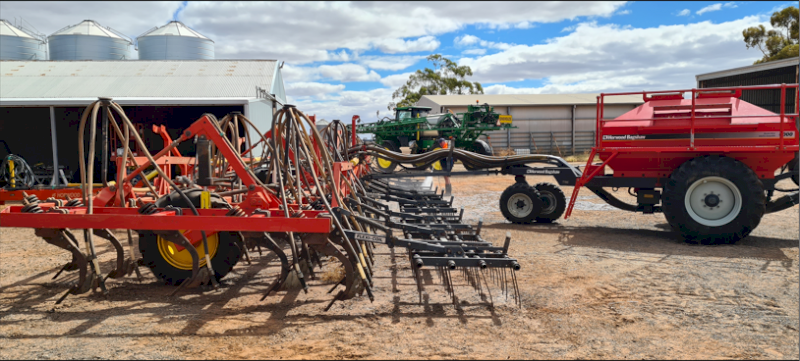 Horward Bagshaw 50Ft Scari Bar Airseeder