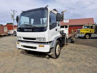1999 Isuzu FVR 900 Tray with crane