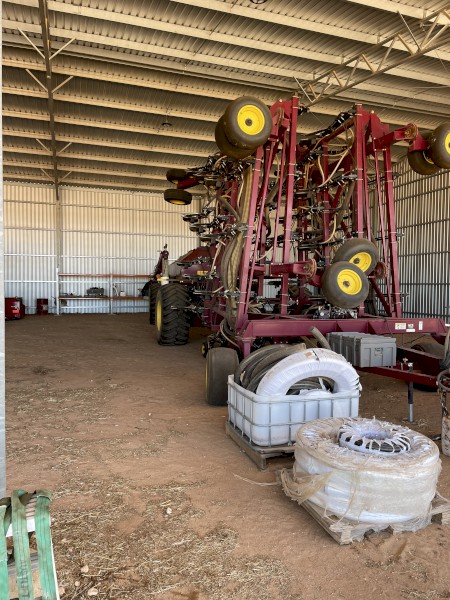 2013 Seed Hawk 45 Series Bar with 500 Air Seeder