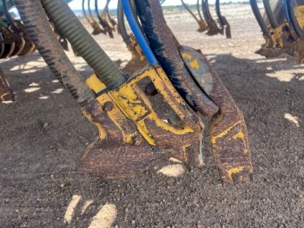 2004 John Deere 1910/1820 Complete Air Seeder.