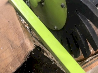 HAY SAVER WHEEL KIT CLAAS ROLLANT TWO WHEELS BRACKETS INSTRUCTIONS NOS