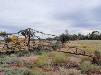 Connor Shea Air Seeder 40ft with Prickle Chain Negotiable. (NO GST)