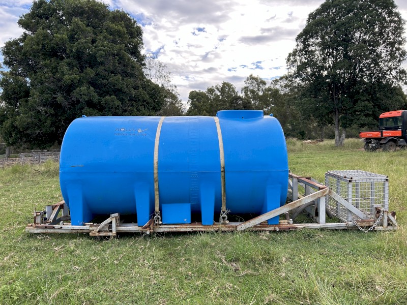 7000 litre water cartage tank