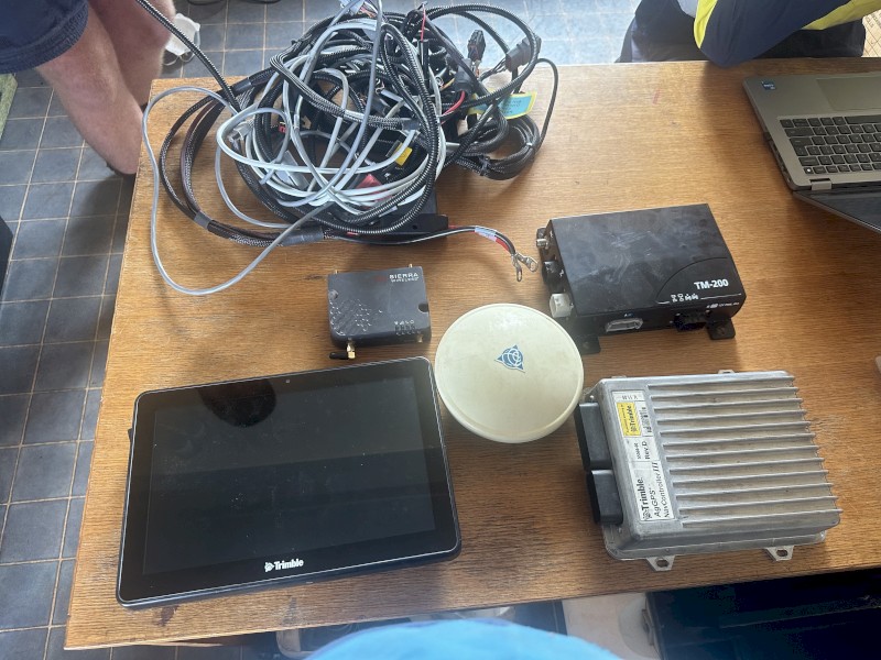3 x Trimble GPS units 