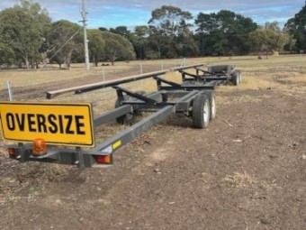 Contractor comb trailer new condition