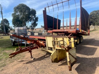 New Holland 1033 Stackliner