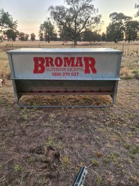 FEEDER LICK SHEEP BROMAR