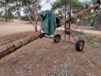 Rodda Auger 24ft x 8" Negotiable.
