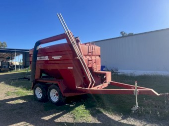 Bromar Engineering Twin Bin Stock Feeder and Fertiliser Mixer