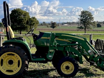 2008 John Deere 3520 Utility Tractor -  Optional Slasher