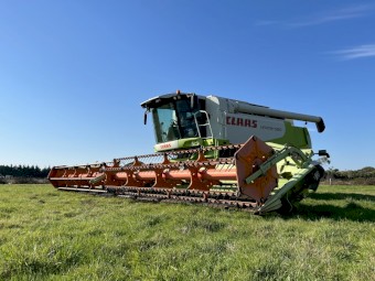 2005 Claas Lexion 580 Header with Claas 1200 Maxflo 40ft Front