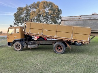 1975 International Acco 1730 A