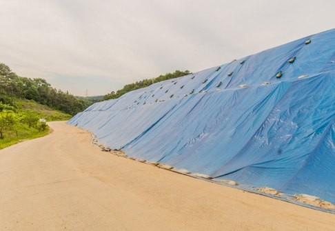 TARPS: GRAIN BUNKER / ALMOND BUNKER TARPS 19M X 30M  BRAND NEW