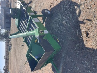 772 Kwik Kleen Grain Cleaner