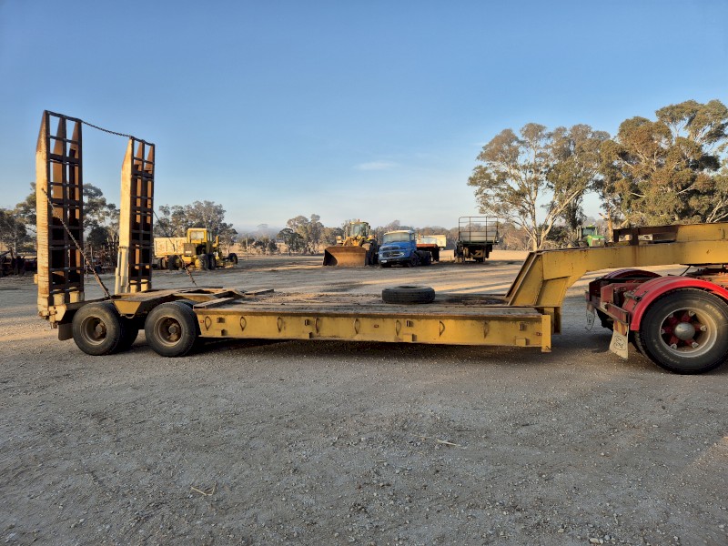 Haulmark Low Loader