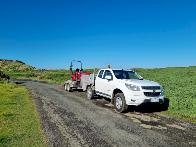 2013 Holden Colorado Tipper ute, Manual
