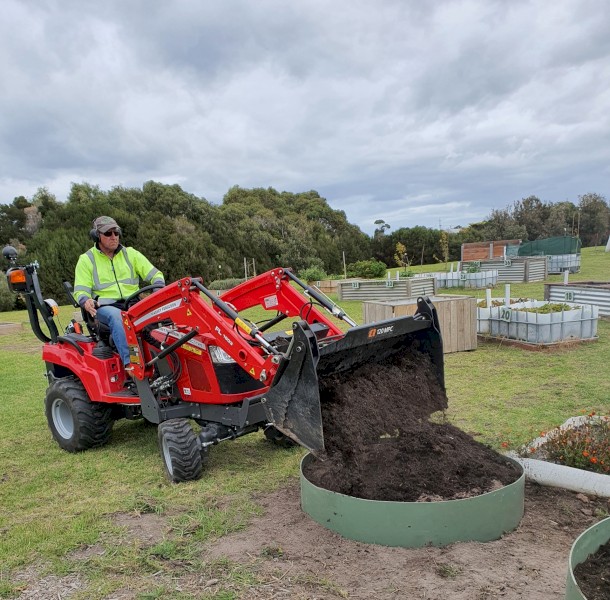 Massey Ferguson Sub Compact GC 1725M