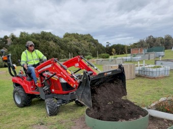 Massey Ferguson Sub Compact GC 1725M