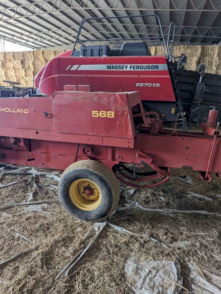 Small Square Baler - New Holland 568
