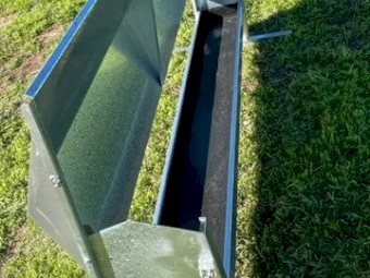 Boyd Dry Lick Feeder -Sheep