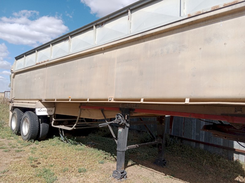 Borcat  tipper 28x5 