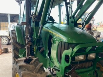 2007 John Deere 5820