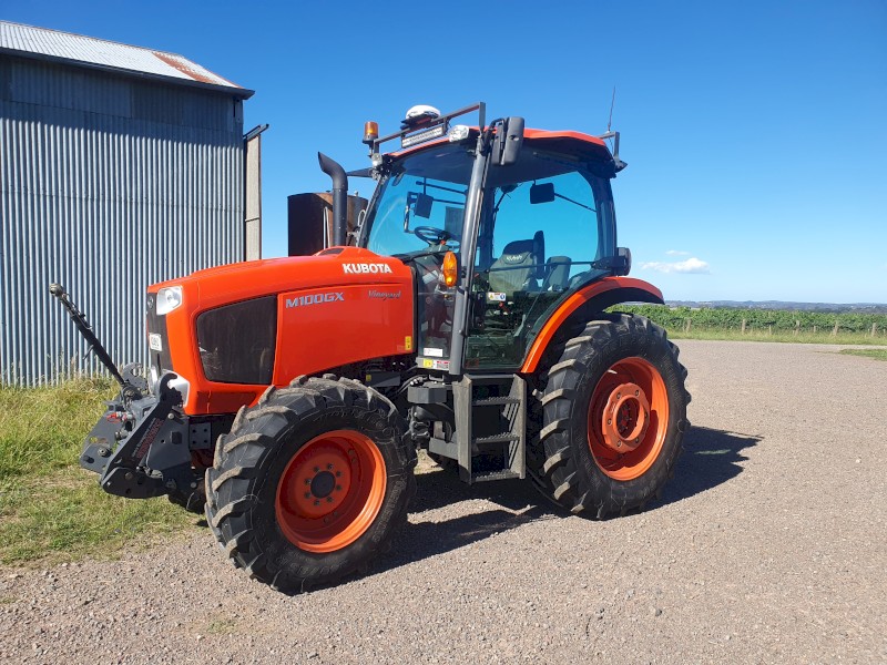 Kubota M100GX Tractor