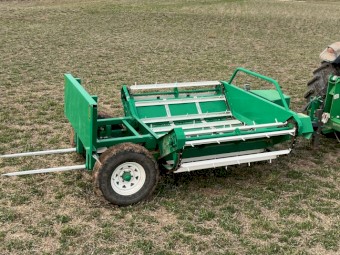 Comspread Engineering Scorpion Round Bale Feeder
