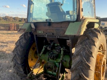 John Deere 3140 4x4 Tractor