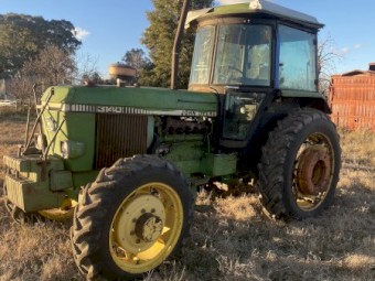 John Deere 3140 4x4 Tractor