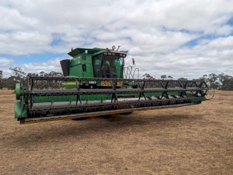 2002 John Deere 9650 CTS Header and 930F Flex Front