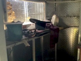 two horse float with living quarters 