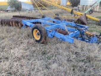 Grizzly 32 plate offset disc plough