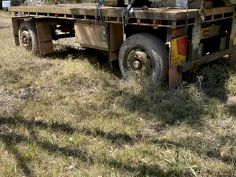 1989 Haulmark 2DT Dog Trailer (Spare Tyre)