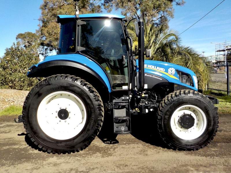 Brand New. NEW HOLLAND T5.95 PREMIUM ELECTRO-COMMAND 4WD 99hp TRACTOR
