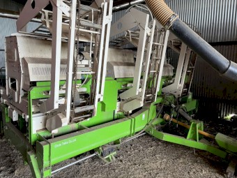 Seedling Planter