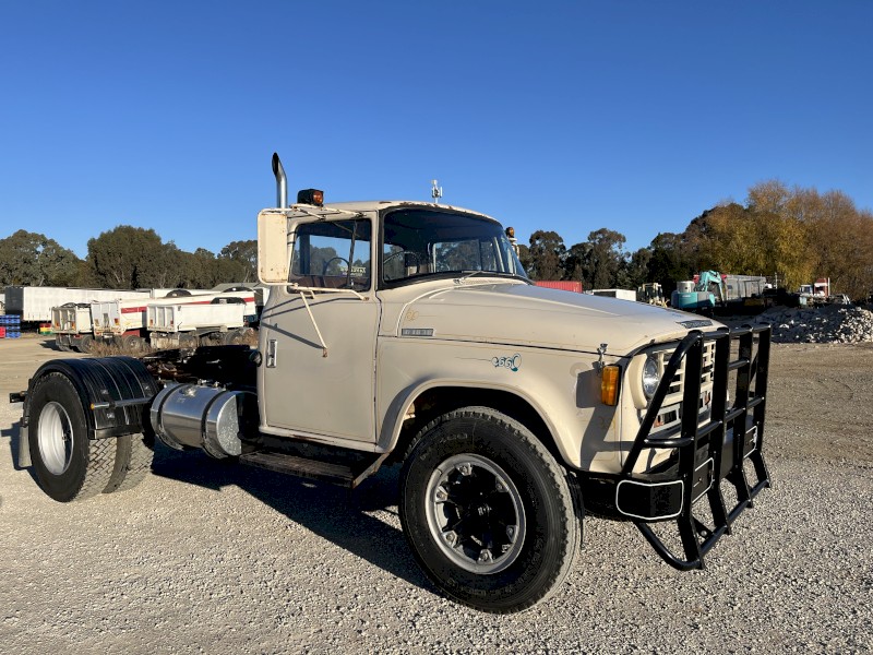 1975 International D1830 Prime Mover (NO GST)