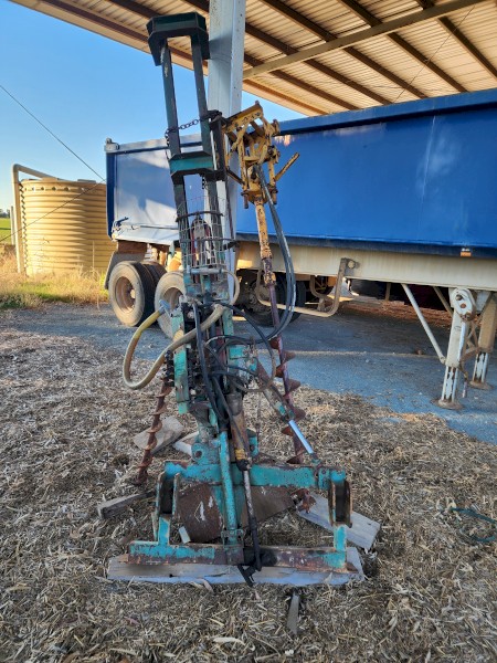 Post driver with 2 augers