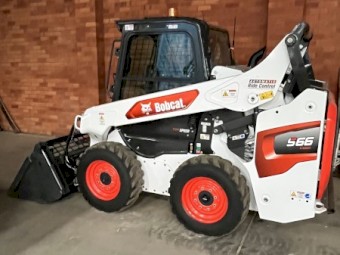 bobcat skid steer  S66 model 