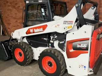 bobcat skid steer  S66 model 